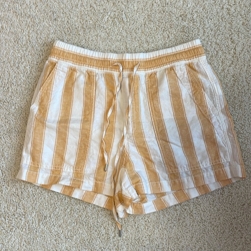 Gap Yellow and White Linen Blend Shorts Size Small